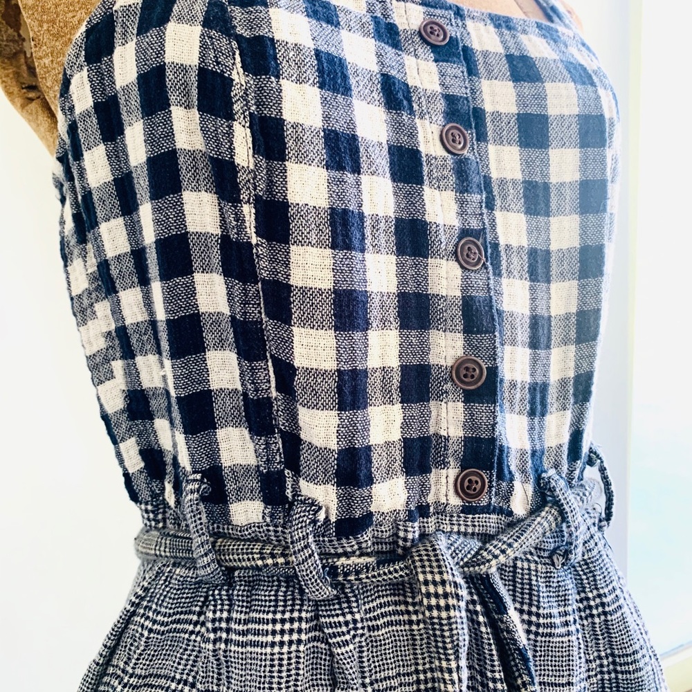 Cute petite dress made in Indonesia - Picture 2 of 6